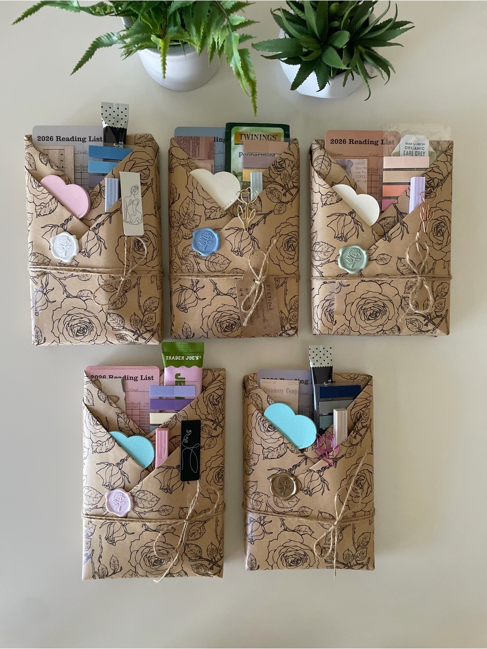 Blind Date With A Book 📚 Mystery Thriller Surprise Book + Bookish Gifts